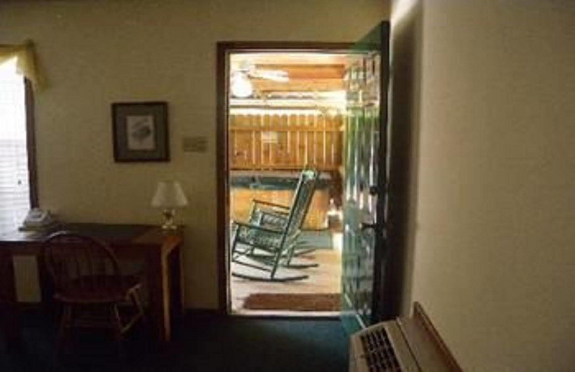 Pine Creek Country Inn Nacogdoches Exterior foto